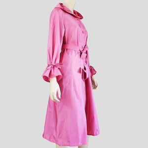 Abrigo rosa vintage de los años 70 con capucha, impermeable de nailon, con cinturón, talla 8