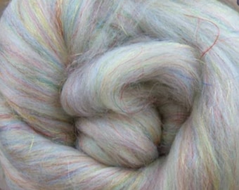 Glitzy Lightning 70/30 Mezcla de nailon teñido merino y arco iris, fibra giratoria, fibra de fieltro, 4 oz