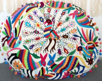 Otomi cushion cover