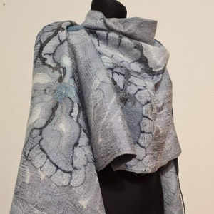 Gray Felted Scarf, Nuno felted Shawl,Gift for wife,Christmas gift, Hand-painted Silk Scarf, Gift for her zdjęcie 1