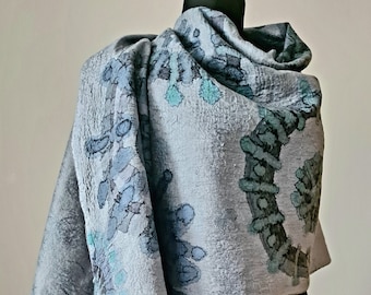 Handmade Felted Mandala Scarf: Gray Merino Wool Shawl