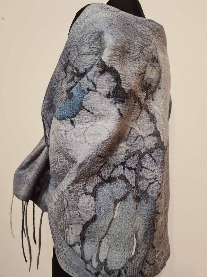 Gray Felted Scarf, Nuno felted Shawl,Gift for wife,Christmas gift, Hand-painted Silk Scarf, Gift for her zdjęcie 7