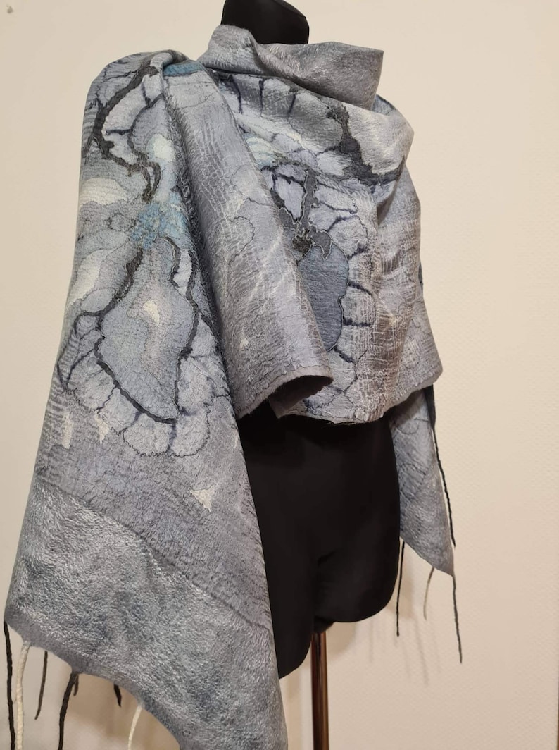 Gray Felted Scarf, Nuno felted Shawl,Gift for wife,Christmas gift, Hand-painted Silk Scarf, Gift for her zdjęcie 1