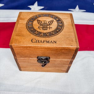 Caja personalizada militar / Caja de recuerdos hecha a mano / Ejército / Marina / Marines / Fuerza Aérea / Guardia Costera / Regalo del Día de los Veteranos /