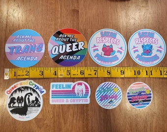 Adesivos Nerd e Queer!! Agenda Queer, Agenda Trans, Pronomes de Respeito a Satanás, Queer e Cryptid