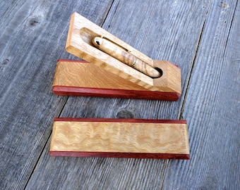 Curly red roble hecho a mano caja de la pluma, caja de la pluma, caja de la pluma personalizada, soporte de la pluma, soporte del lápiz de madera