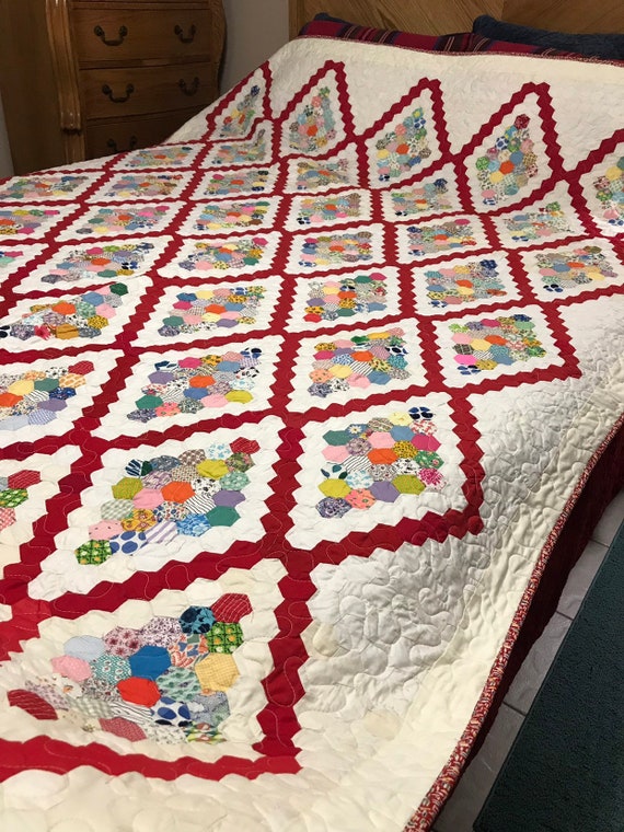 ヴィンテージフィードサックヘキサゴンキルト：手縫いコットン、91 x