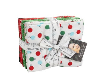 Holiday Christmas Fat Quarters: 100% Cotton Moda Precuts - Stacy Iest Hsu