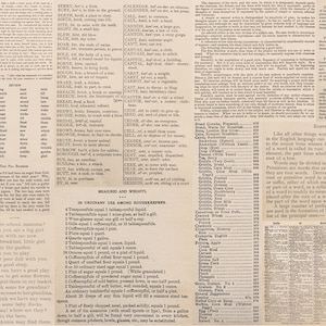 Könnte beinhalten: Eine alte Zeitungsseite mit verschiedenen Artikeln und Textspalten. Die Seiten sind mit einem Sepia-Ton gealtert und zeigen Schlagzeilen, Listen und detaillierten Text. Das Layout umfasst eine Vielzahl von Schriftarten und -größen, typisch für historische Publikationen.