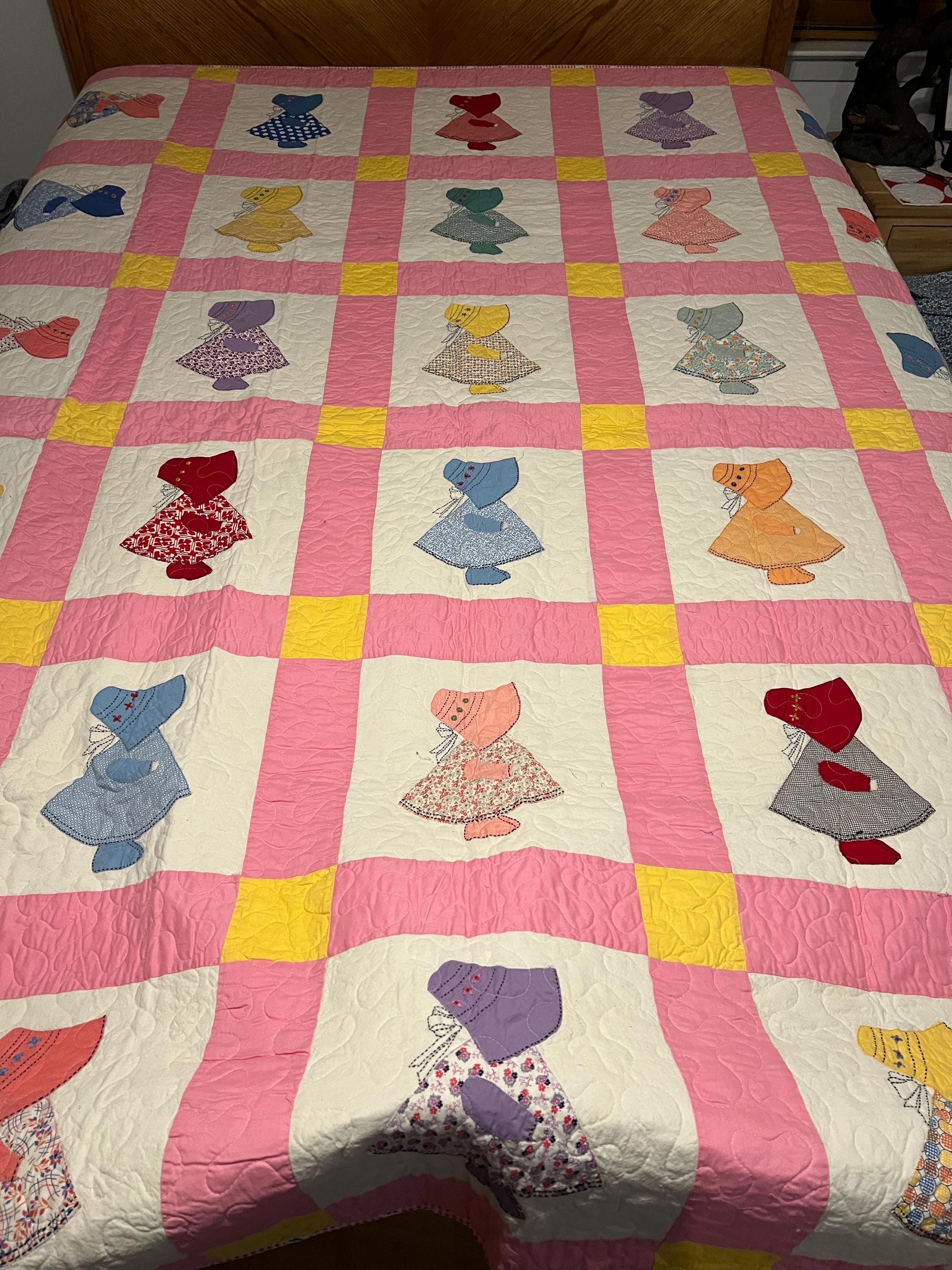 赤と青の花柄ヴィンテージキルトトップ 新しくキルティング 61” x 75