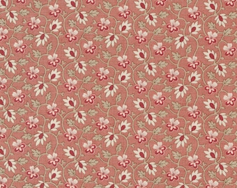 Puede incluir: Una tela rosa con un patrón repetitivo de pequeñas flores blancas y hojas verdes.