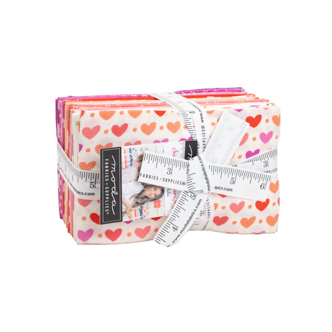 Sincerely Yours Fat Eighth Bundle: Valentine's Cotton Fabric