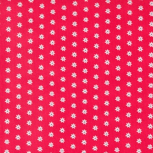 Berry Basket  Raspberry Daisy Dot Ditsy Dot  24153 12 Moda Designed by April Rosenthal Prairie Grass Sold by the Yard