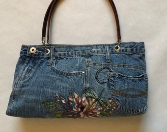 Dayton - Upcycled Denim Shoulder Bag / Medium Large Tote Handbag / Leather Strap / Machine Washable, Pockets