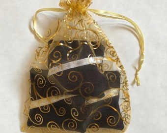 3 Organic Lavender Sachets / Small Gifts / Gifts Under 35 / Stocking Stuffers / Gift For Her / Linen and Ribbon