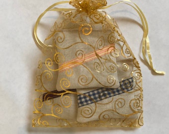 3 Organic Lavender Sachets / Stocking Stuffers / Small Gifts / Gifts Under 35 / Gift For Her / Linen and Ribbon