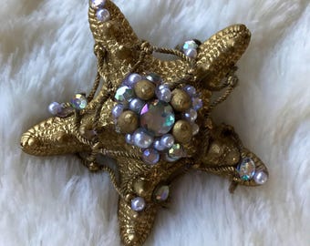 Gold starfish clip