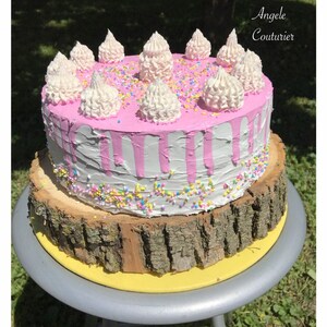 Faux Gateau Prop Gateau Fausse Creme Au Beurre Vanille Gateau Etsy Faux Gateau Prop Gateau Fausse Creme Au Beurre Vanille Gateau Etsy