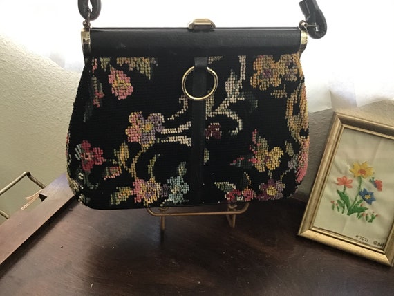 Black vintage carpet purse - image 2