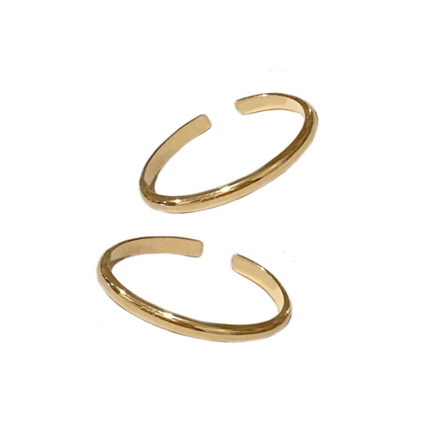 Set of Two 1mm Skinny Toe Rings / 925 Sterling Silver or 14K Gold Fill / Simple Thin Bands / Adjustable Toe Ring