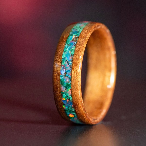 Opal Malachit und Türkis Ring aus Holz. Handgefertigter Bugholzring mit Espe und blauem Opal. perfekt für Männer oder Frauen. Jubiläums-Verlobungen