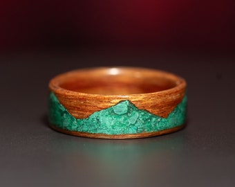 Mountain Wood Ring Made with Malachite and Canary Wood. Ring for men and Ring for Women