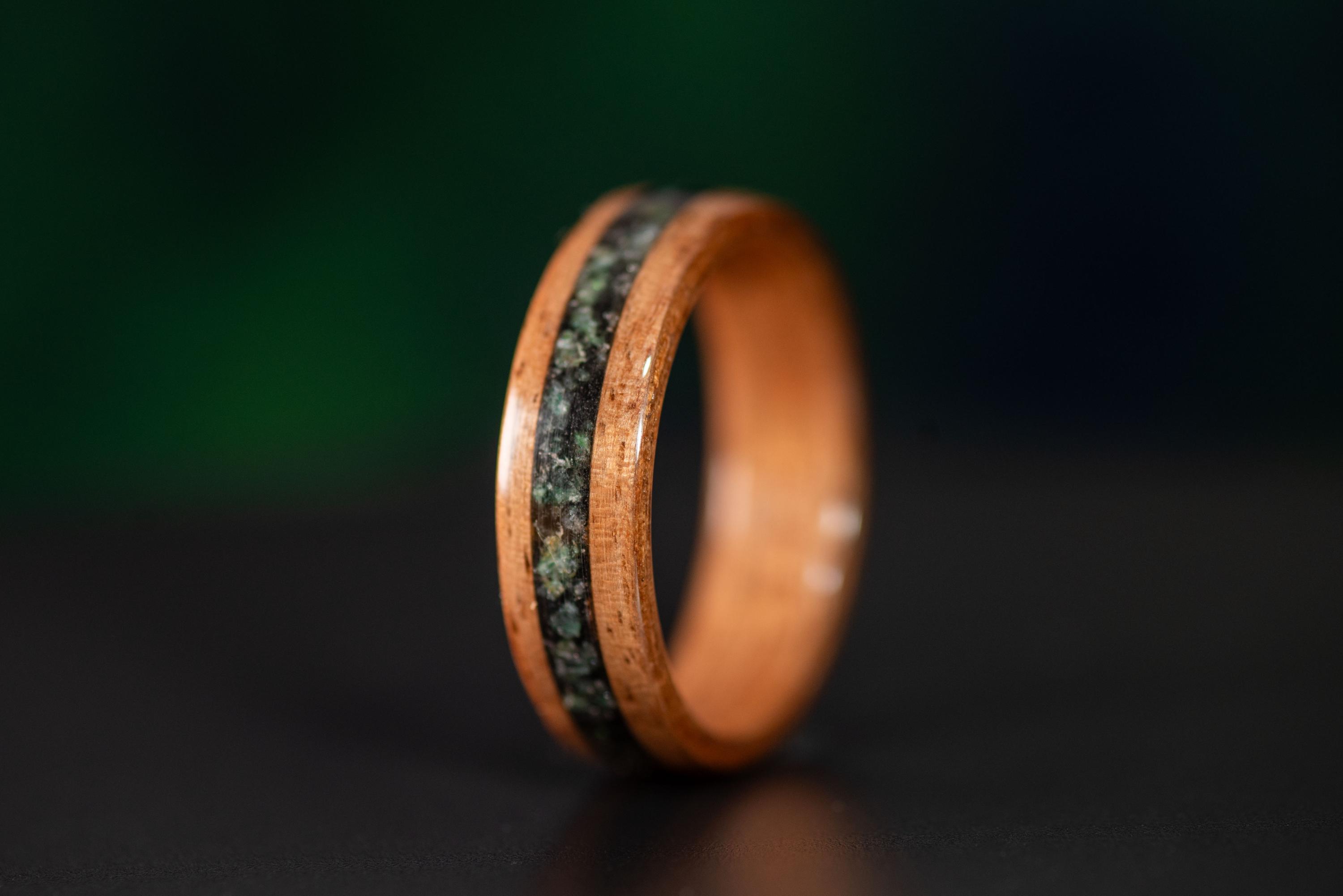 Best wedding band for electrician | Beachweddingtips.com Best wedding band for electrician | Beachweddingtips.com