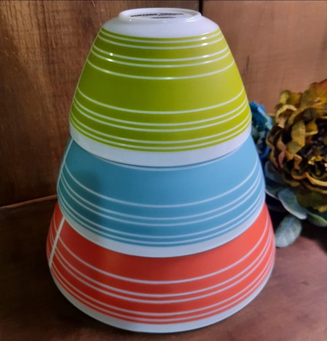 Vintage Charm Pyrex Bowls Etsy
