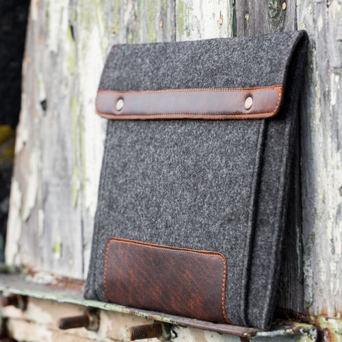 Dark Felt Ipad Pro Case With Extra Felt Pocket and Leather. - Etsy