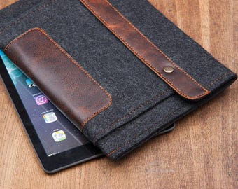 Funda de fieltro para iPad. Funda para iPad Pro y iPad Air con portalápices, bolsillos y detalles de piel. +7 diseños de fundas a elegir.