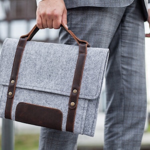 Custom Asus Laptop Case 12-17&quot; – Felt with Leather Strap, Pen Slot, Front/Back Pockets, Detachable Carry Handle & Shoulder Strap.