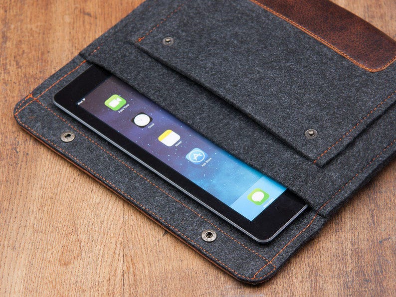 Dark felt Amazon Kindle cover. Kindle Scribe 10.2 case. Kindle Fire 7 case. Kindle Fire hd 8 case. Kindle Fire 8 case. Kindle voyage case image 2