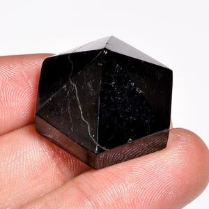 Natuurlijke shungiet cabochon met zeshoekige vorm losse edelsteen voor het maken van sieraden 79 kt. 24 x 24 x 17 mm ST-40 Gratis en expresverzending