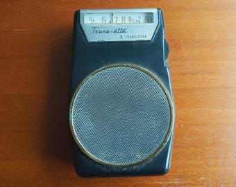 Rádio transistorizado vintage Transette 8 YR10A, fabricado no Japão na década de 1960 (não testado)