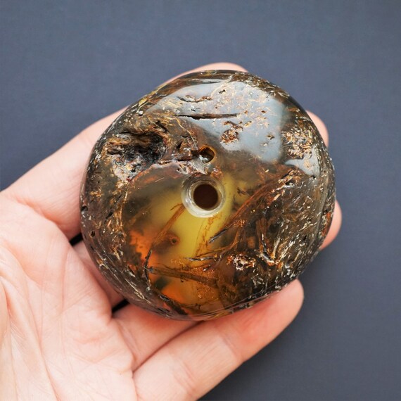 58.6g Huge Amber Donut