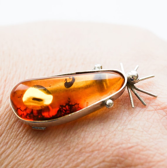 Handmade Amber Brooch , 6g