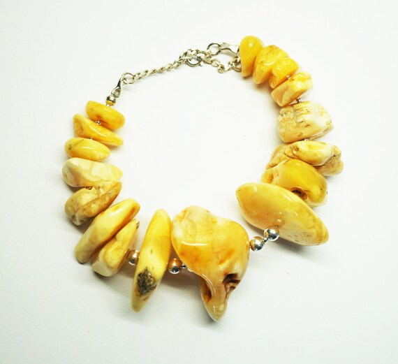 White baltic amber bracelet 43g.