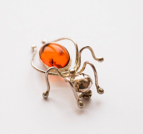 Handmade Amber Brooch , 3,6g