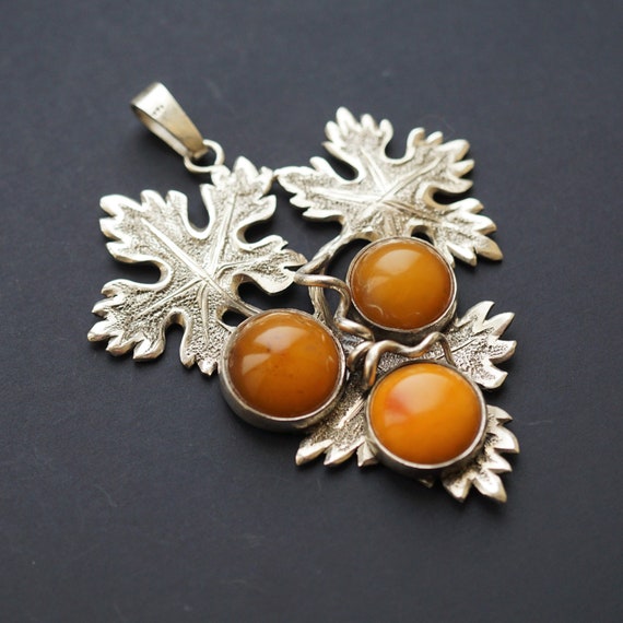 21g Hand Carved Sterling Silver Baltic Amber Pendant, Sculptured, it is not a cast.