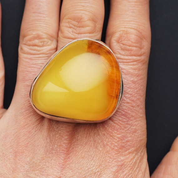 26.2g.Large Baltic Amber Ring