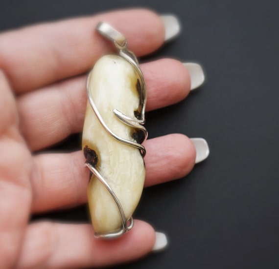 18g Royal White Baltic Amber Pendant, Genuine Amber, Unique White Amber