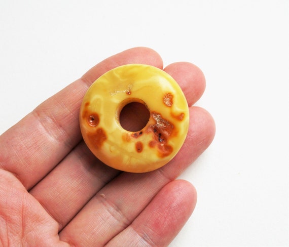 Natural Amber Donut Pendant 10g