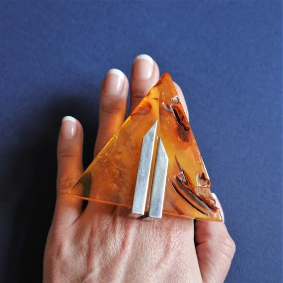 61,3g E. Salwierz Baltic Amber Ring, Huge Ring, Artistic Jewellery, Yellow Amber Ring, Triangle, Triangular Ring