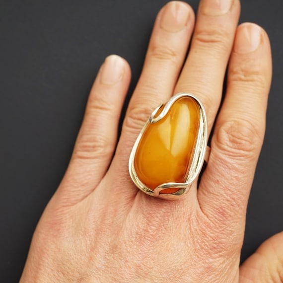 22.1g. Baltic Amber Ring