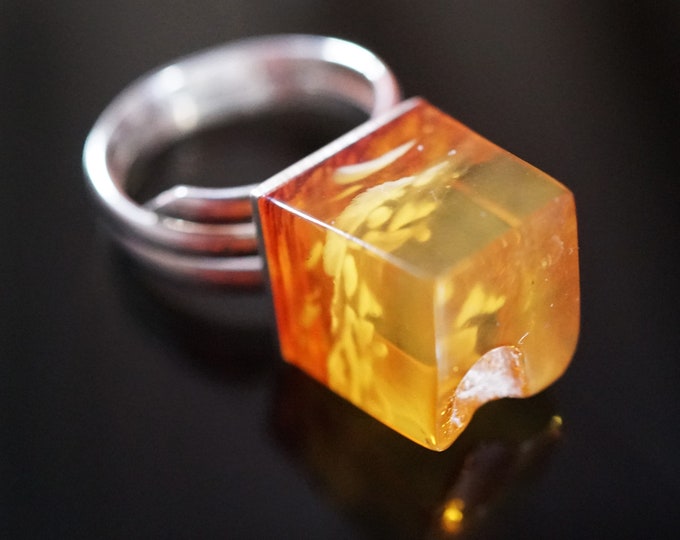 7g. Genuine Baltic Amber Ring, E. Salwierz Design Ring, Yellow Amber, Sterling Silver, Unique Ring Design