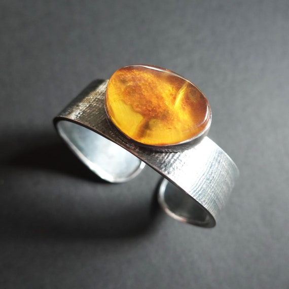 33,9. Vintage Natural Baltic Amber Bracelet, Sterling Silver Baltic Amber Bracelet