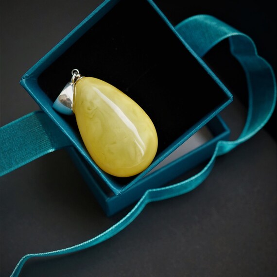 8,8g Natural White/Yellow Baltic Amber Pendant, Genuine, Untreated Amber, Not Modified Amber, Amber Drop Pendant