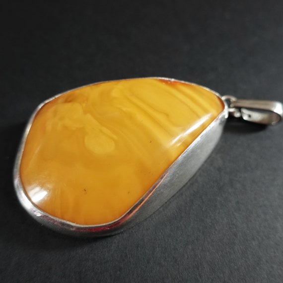 29,7g Genuine Honey Baltic Amber Pendant, Not Modified Amber