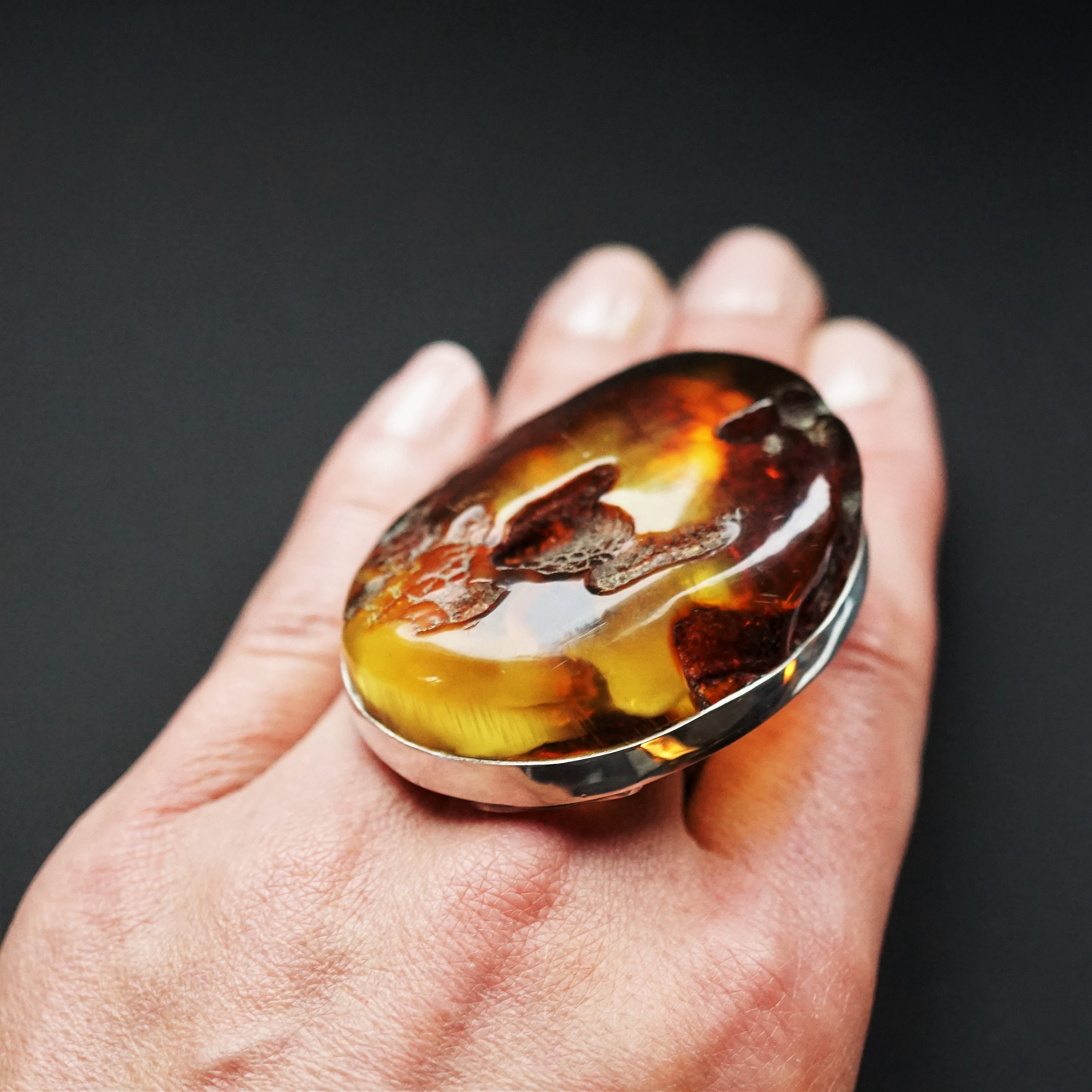 39,9g. Large Elegant Unique Baltic Amber Ring, Genuine Amber Ring