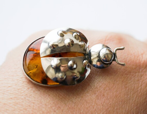 Handmade Amber Brooch , 9g